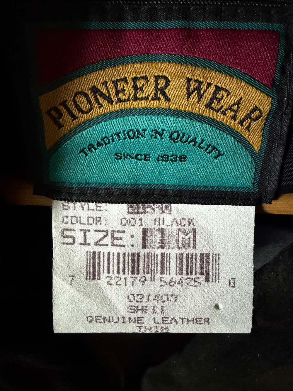 Vintage Pioneer Wear USA Black Suede Western Jacket Red Arrow Concho Studded M - Picture 5 of 8